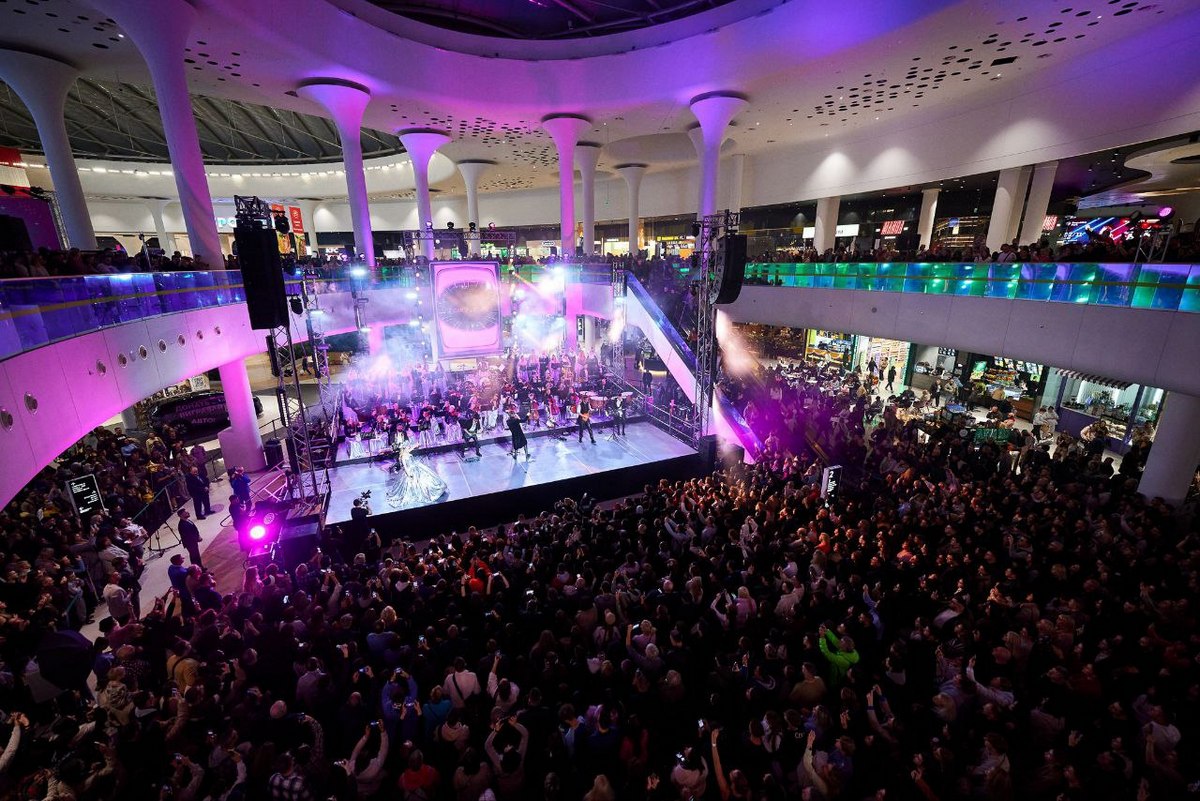 Благодійний концерт The Rock Symphony Orchestra грандіозно відбувся в Respublika Park на 4-ту річницю ТРЦ (+фото)